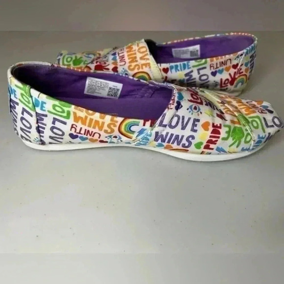 Toms Alpargata Women’s Sz. W5.5 Multi-Color Unity Love‎ Wins Pride Shoes - Picture 6 of 6